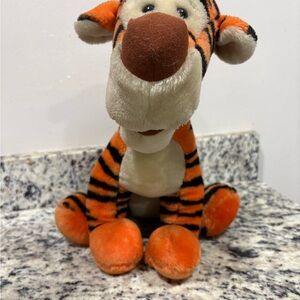 Vintage Disneyland/Disneyworld Tigger Plush - About 13” X 10”